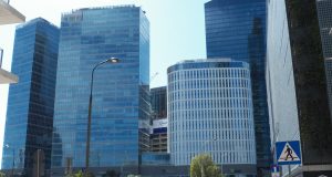 Okęcie 1932-2025: Skrajne dobowe Tśr / Tmax / Tmin sierpnia